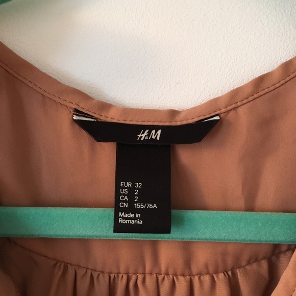 H&M Ruffle Satin Dress - Picture 5 of 5